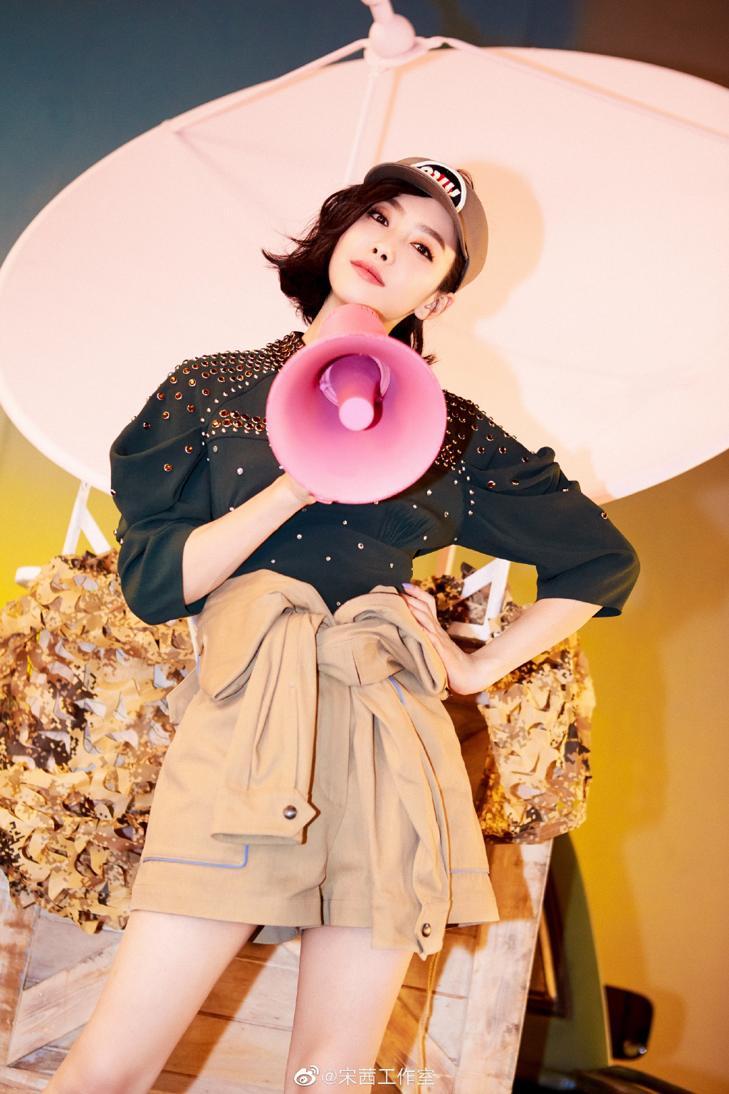 宋茜■宋茜资源大爆发！首张同名专辑，MV拍得像个人时装秀