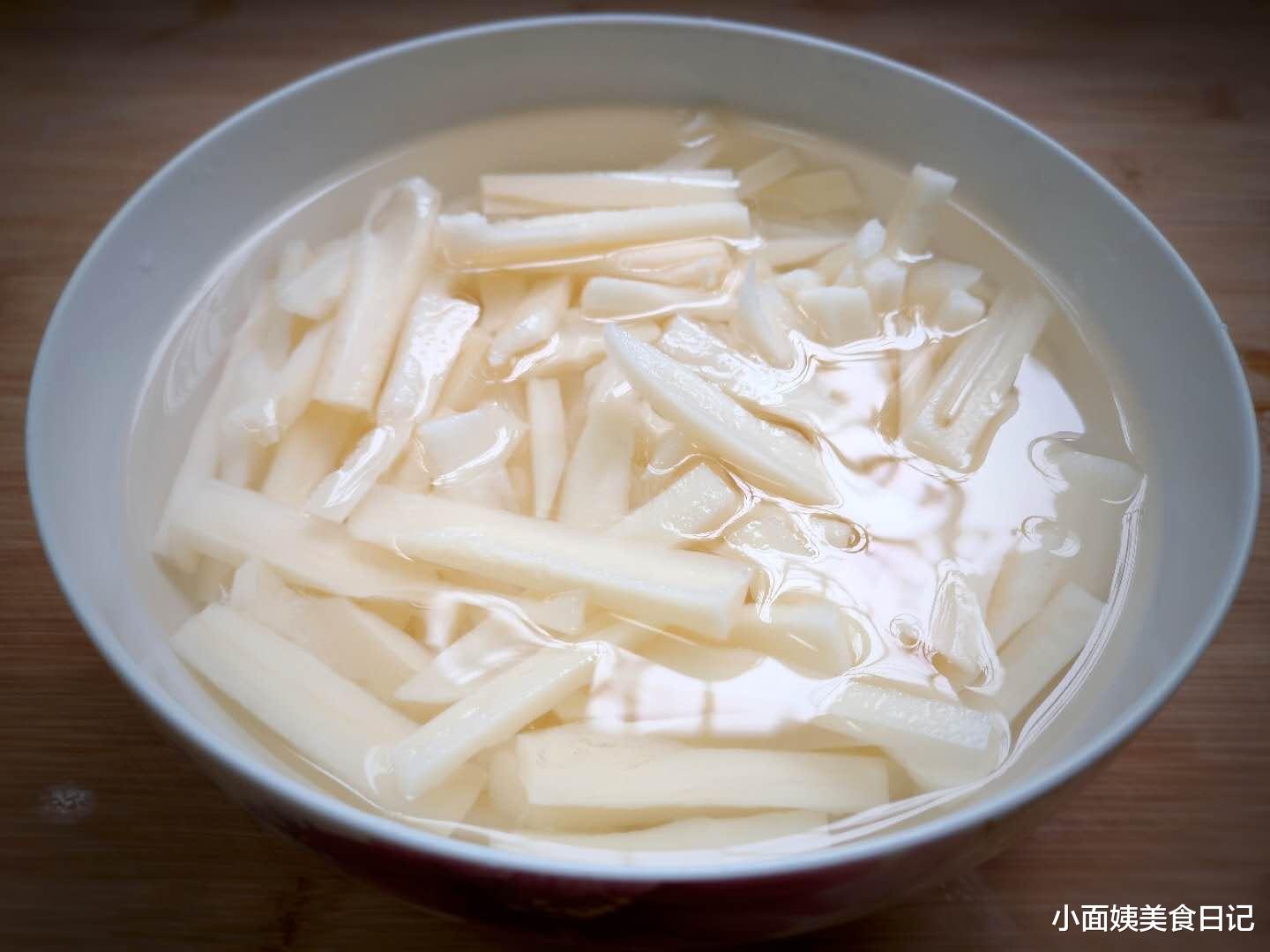 莲藕：这碱性蔬菜夏天最该吃，滋补又养胃，隔天吃一次，家人抵抗力很好