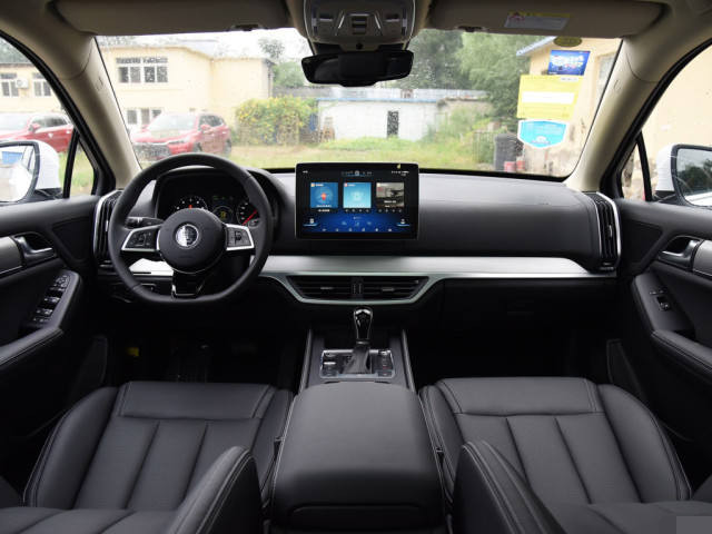 比亚迪唐|“陆地坦克”罕见降价，不到12万就拿下，标配2.0T，不比H6强？