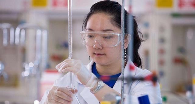 @学姐含泪劝告:不建议女生报的6个专业,不仅收入低,就业也难