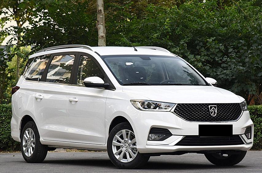 五菱宏光@五菱宏光“拉人版”,7座+自动挡,油耗6个多,空间不输奥德赛?