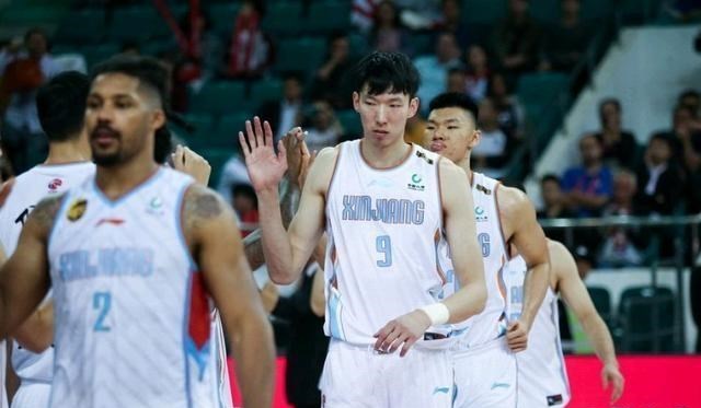 #新疆男篮#新疆队14人名单出炉!锋线25+新星代替沙拉木,三大内线实力第一!