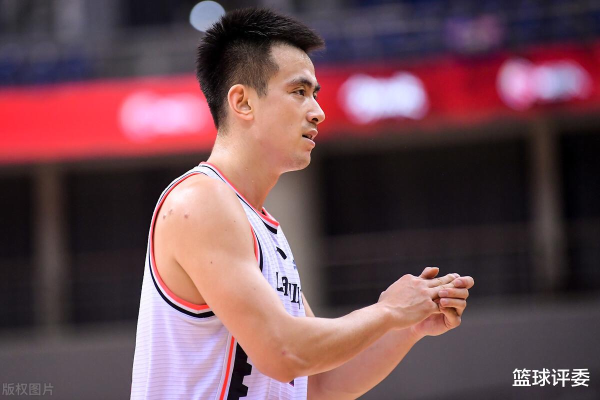 杨鸣|输球又输人 杨鸣个微被爆破!国家队后卫的耻辱,和郭艾伦一起南下找老叔吧!