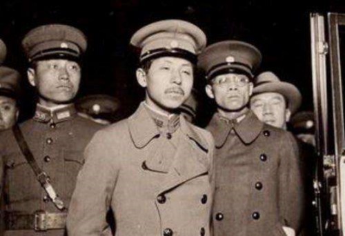 『张学良』张学良到死都不知道,曾经救下他的不是宋美龄,而是这个女人