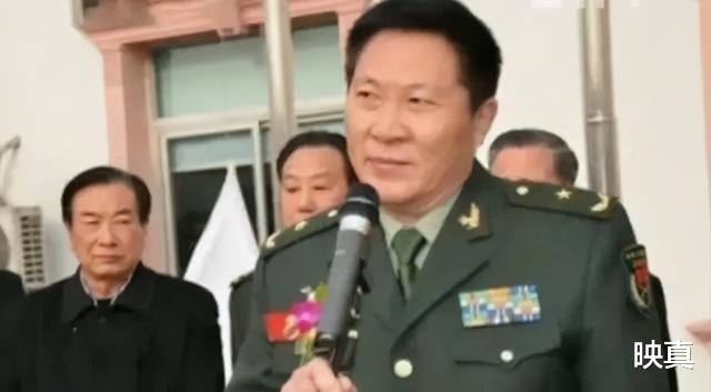 映真|他冒充军人15年，骗2个老婆400万，被拆穿时吼警察：我不归你管！