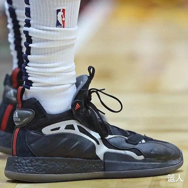 蔡恩·威廉森|NBA球员上脚：锡安个人配色AJ34，戈登穿361度球鞋！