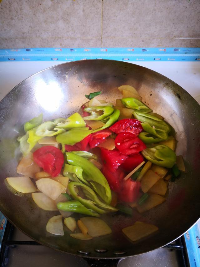 『土豆』“天然泻药”终被发现，和土豆一起吃，隔天排便，常吃体重不过百