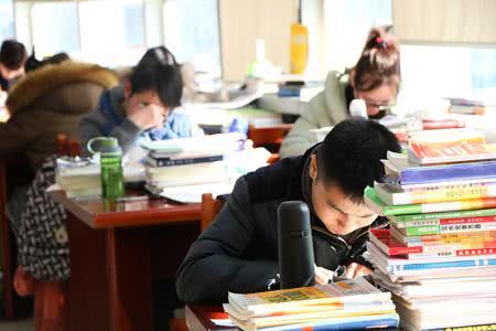 『考研』考研成功的大神，为何当初却没能考取一个好的本科？