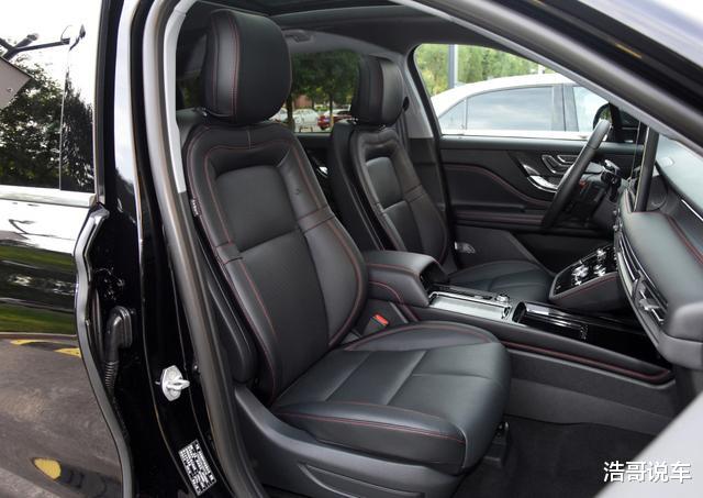 黑骑士|又一豪华黑骑士上市，6.8S可破百，丐版都是双隔音，关键价格厚道