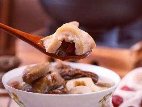 食材▲一鸽胜九鸡，夏天炖汤吃最滋补，鲜美还不上火，再贵也要给孩子吃