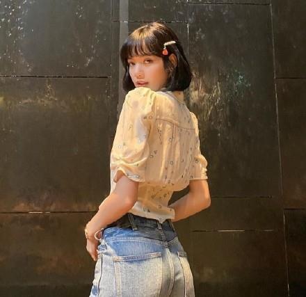 lisa|Lisa只是剪了波波头，搭配樱桃发夹，却变得好少女，好甜哦！