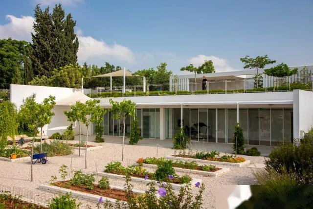 最理想的乡村别墅，屋顶游泳池+健身房，这些都有了