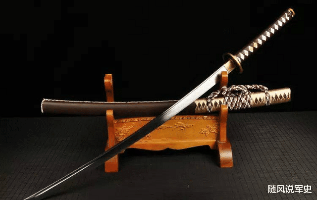 美军：全球最强快刀 ：美军“十八剁”最毒，跟中国“八斩刀”比还差点