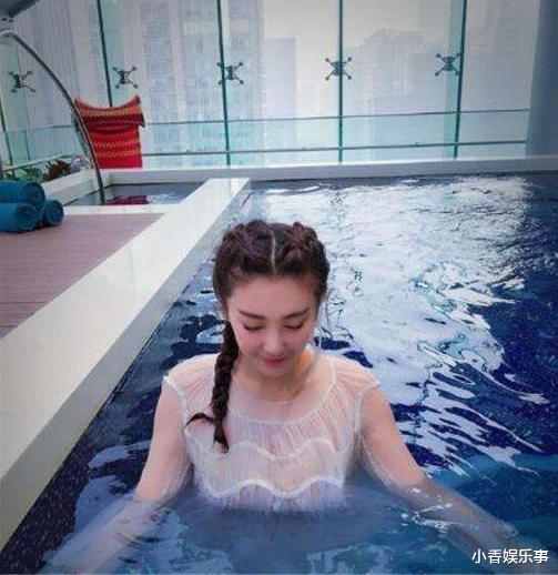 综艺节目：台综艺为保收视率，泳衣女嘉宾10米台跳水，擦边球方式博眼球