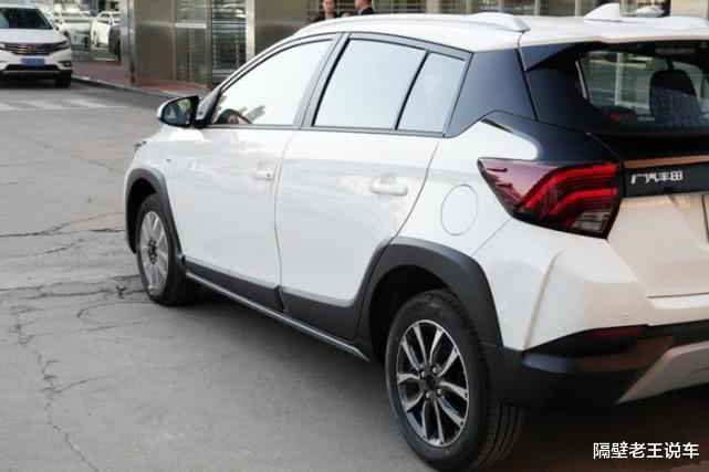 『SUV』仅售7.68万！这才是“丰田神车”，油耗4.9L，开10年也不动一螺丝