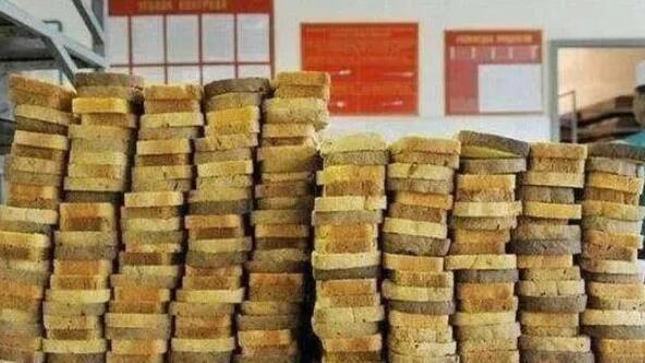 [面包]部队食堂有多整齐？忍了大米，忍了蔬菜，最后却败给了面包片