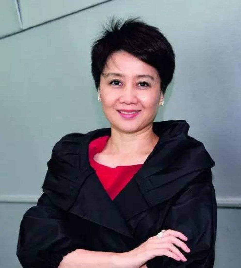 奚梦瑶@赌王离世追悼文有玄机，三房四房太太地位不高，奚梦瑶母凭子贵