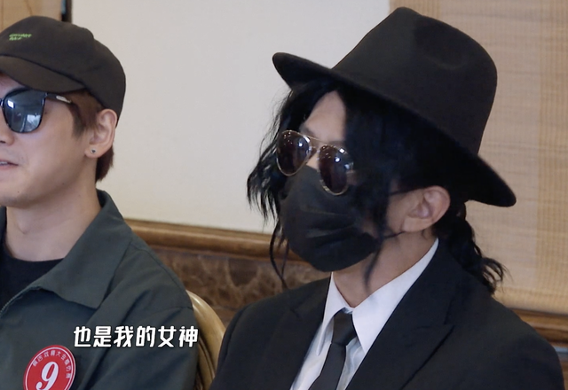 邓超|邓超“撮合”假邓超和假孙俪，假周杰伦变热心市民，幽默健谈