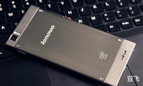 摄像头@涨知识！预热3个月的联想手机，全是反人类设计，设计师要下岗