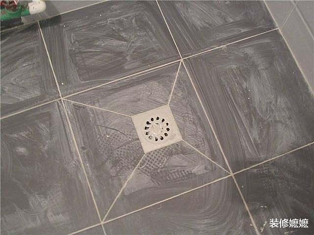 |卫生间地漏一定不要这样安装,好多人装错后悔,入住才知有多么坑