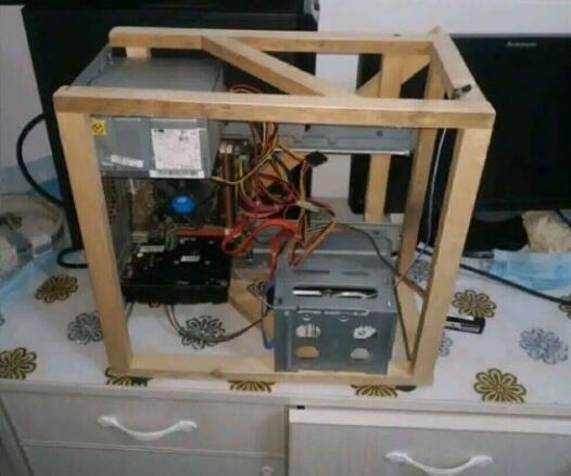 [机箱]木工和电工做机箱？各种奇葩机箱都在这里了