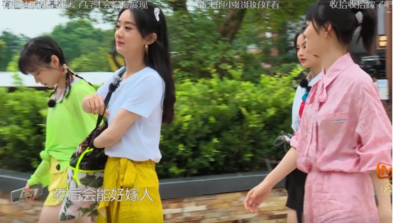 赵丽颖|中餐厅难逃“嫁人”魔咒，赵丽颖大方谈冯绍峰，谁注意杨超越？