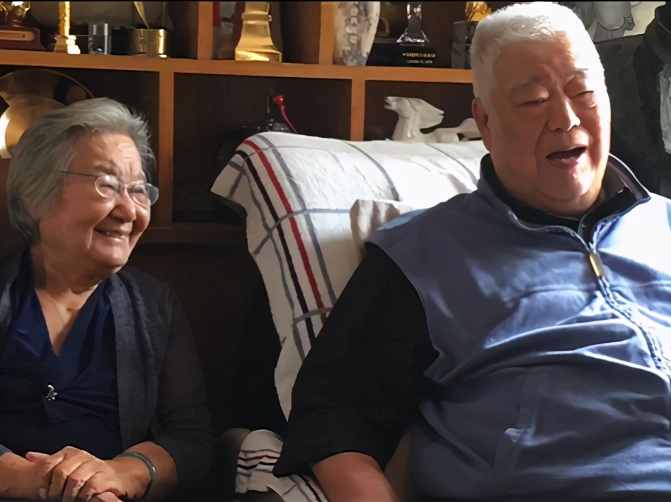 北京电影学院|90岁于洋罕曝近照！满头白发大腹便便，晚年丧子今仍住北影宿舍