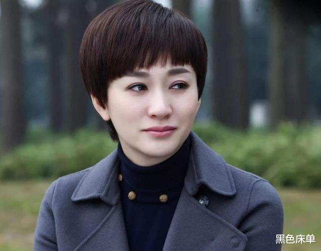 鄢颇|鄢颇当年为李小冉挡数十刀,为何在2014年残忍分手,转身另娶别人