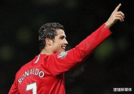 韦世豪|曼联转会消息滚动：绝世妖锋官宣离队，天才铁卫有望来投