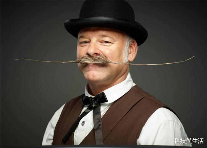 科学家@人类在进化的历程中,毛发渐渐褪去,为何胡子却留下了?