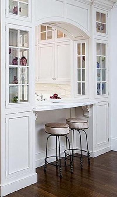 |我咋没想到,国外厨房收纳柜做隔断,中间掏弧形洞多出3倍储物地