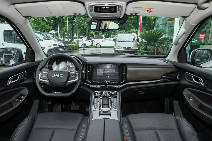 江铃驭胜|驭胜S350：十几万配福特2.0T+采埃孚8AT，为啥就是卖不动呢？