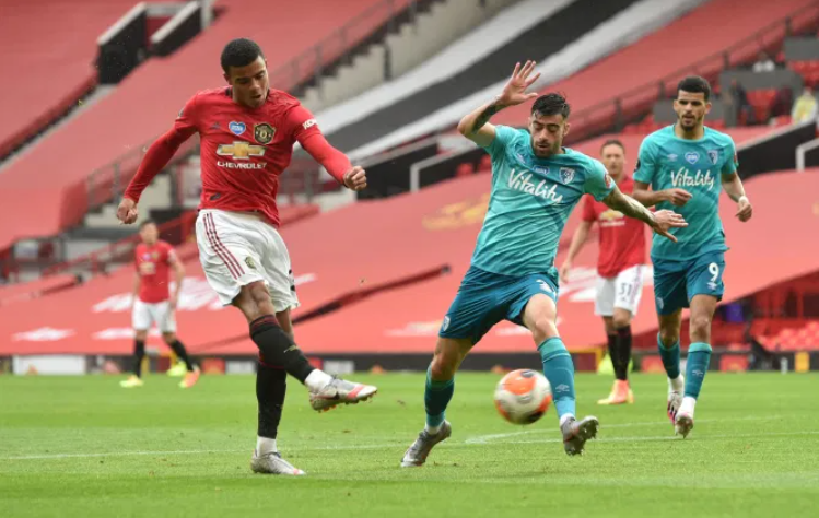 『曼联』曼联小王左右开弓逼近鲁尼纪录！范佩西钦点接班，上限超新黑风双煞