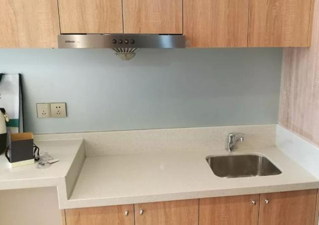 |为什么橱柜不要装背板好？别以为是师傅偷工减料，其实这样好处多