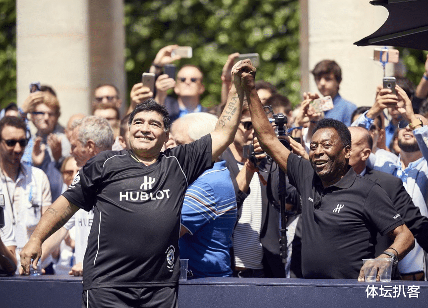 里皮@72岁里皮无愧“银狐”！被问梅西C罗谁更强，他一句话夸了4个人！