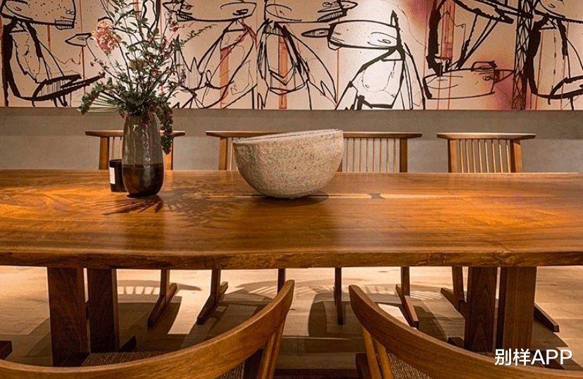 娱乐圈|“余文乐”靠“春娇”吃老本！打卡抖音，带货WTAPS？