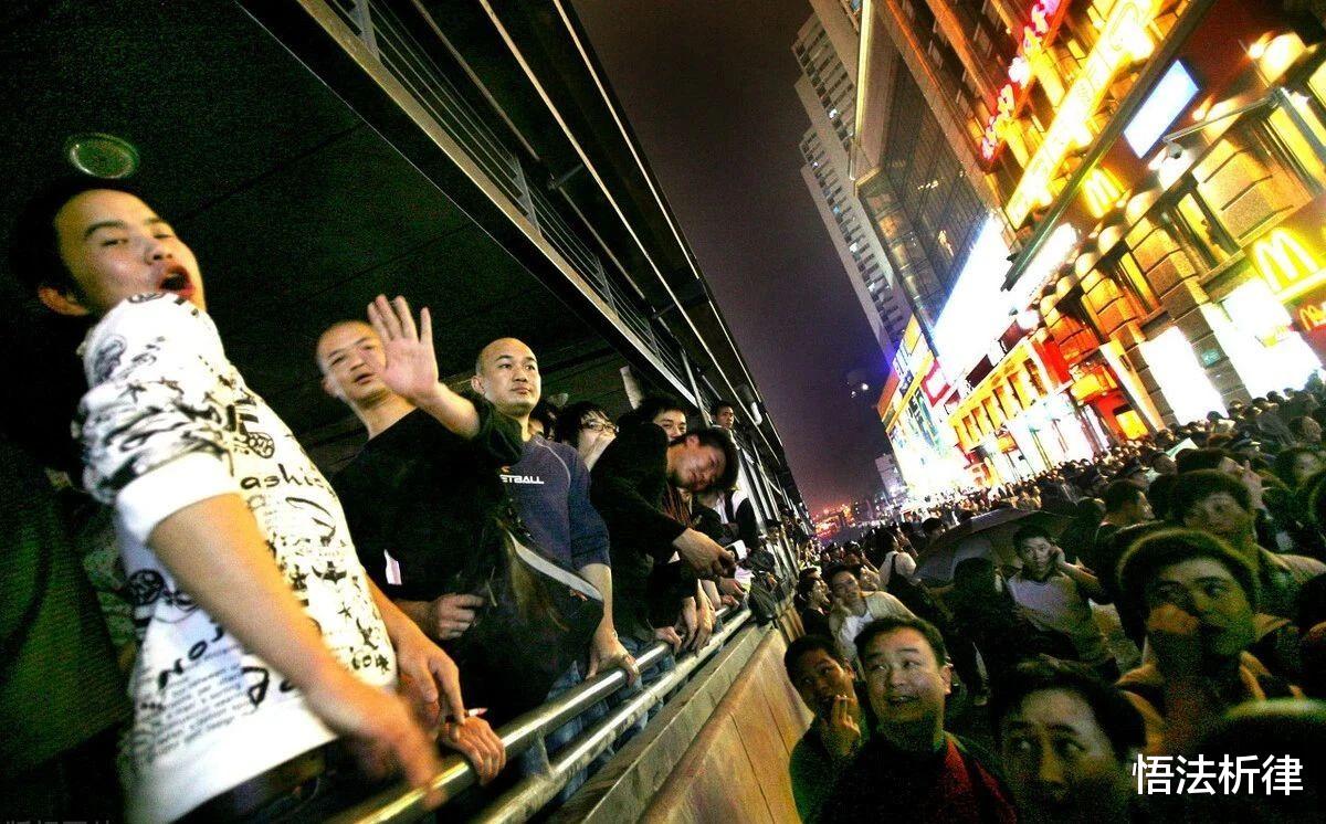 悟法析律|他欠债不还，我就住在他家直到还钱为止，这样的方法真的可行吗？