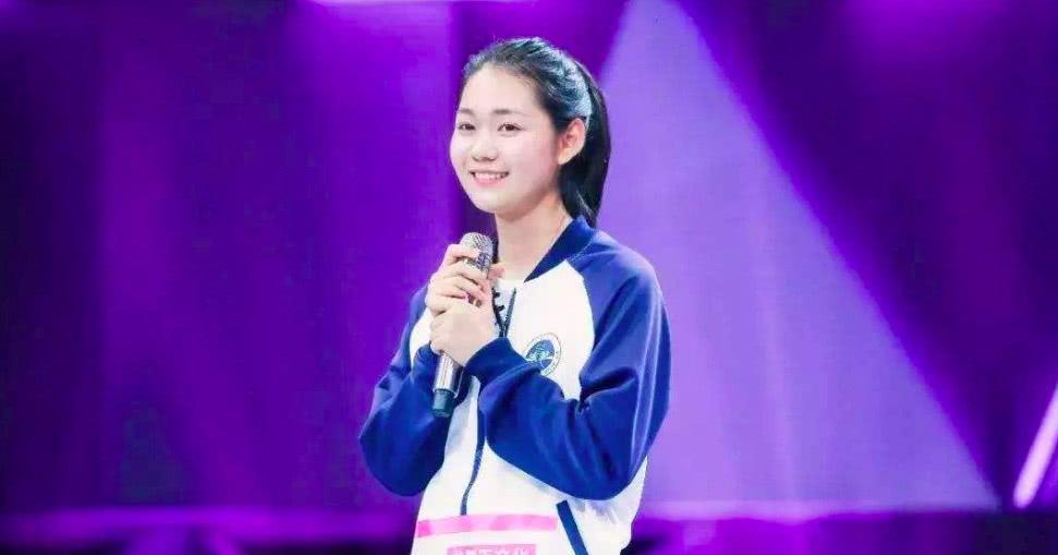 张子枫|赵今麦张子枫参加高考,她却因为要给公司赚钱,连续两年缺考