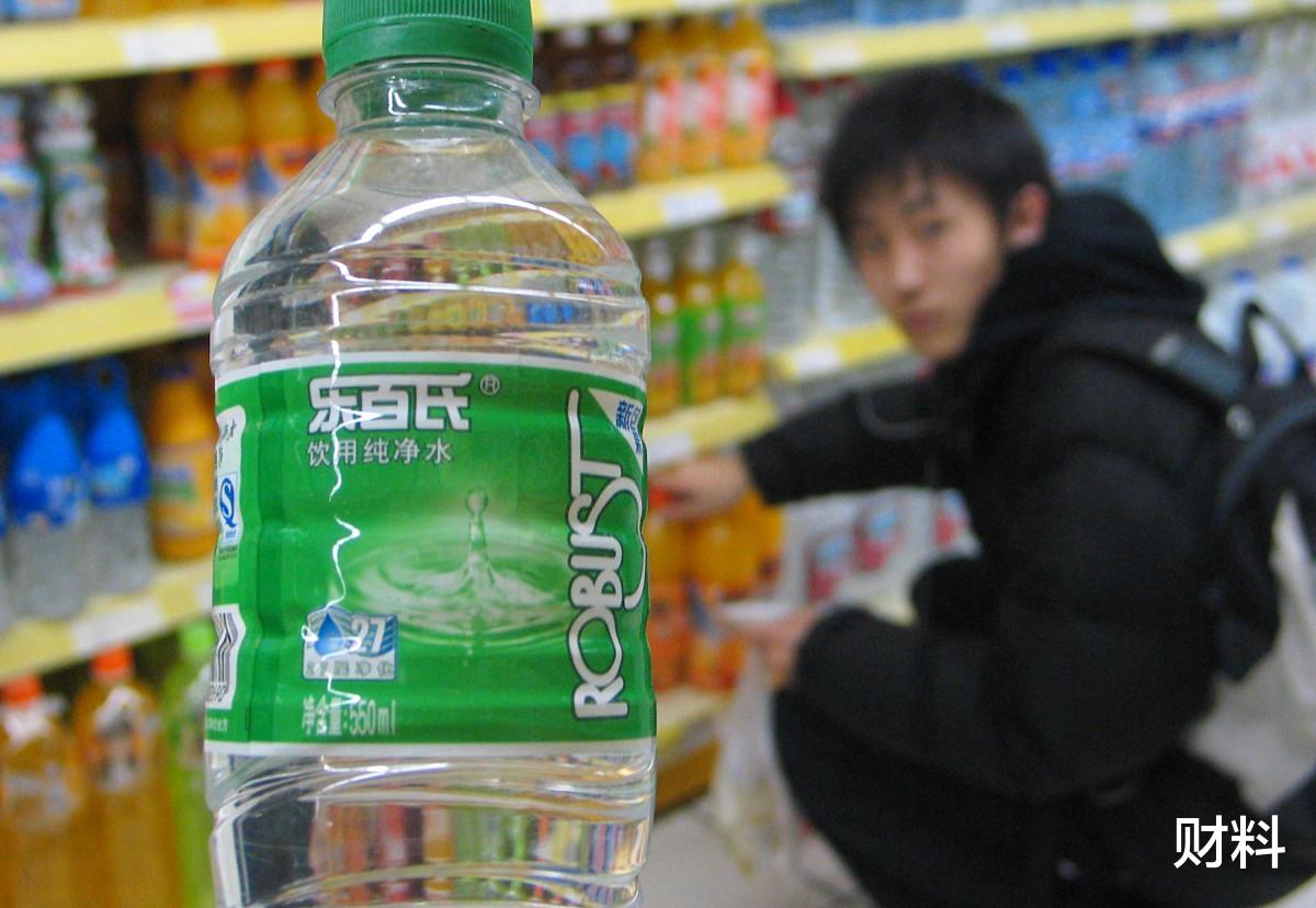 乐百氏|成立于30年前，6年销量第一，197亿卖给外企雪藏16年，如今终回国