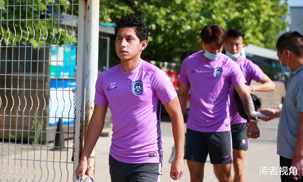 『国足』喜讯! 国足归化将迎历史性时刻: 艾克森收获重要帮手,世界杯稳了