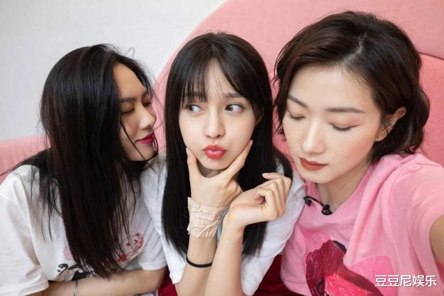 黄龄|王智道歉超过8小时，黄龄回应三个表情，称已经造成伤害