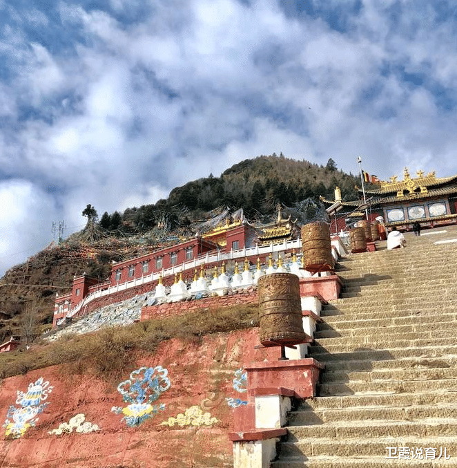 川西|川西这座小城火了，被称“康巴第一关”，还不要门票免费游玩