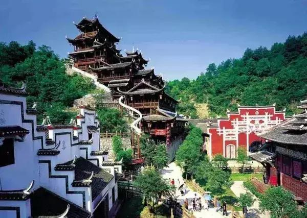 乐山大佛|张家界，一个申请吉尼斯记录上瘾的城市