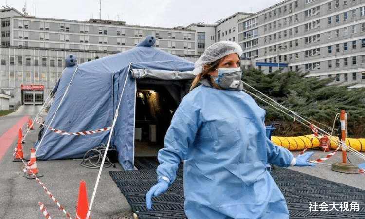 美国|拿着我国援助物资投靠美国，如今再遇困难，又希望中方再援助1000亿