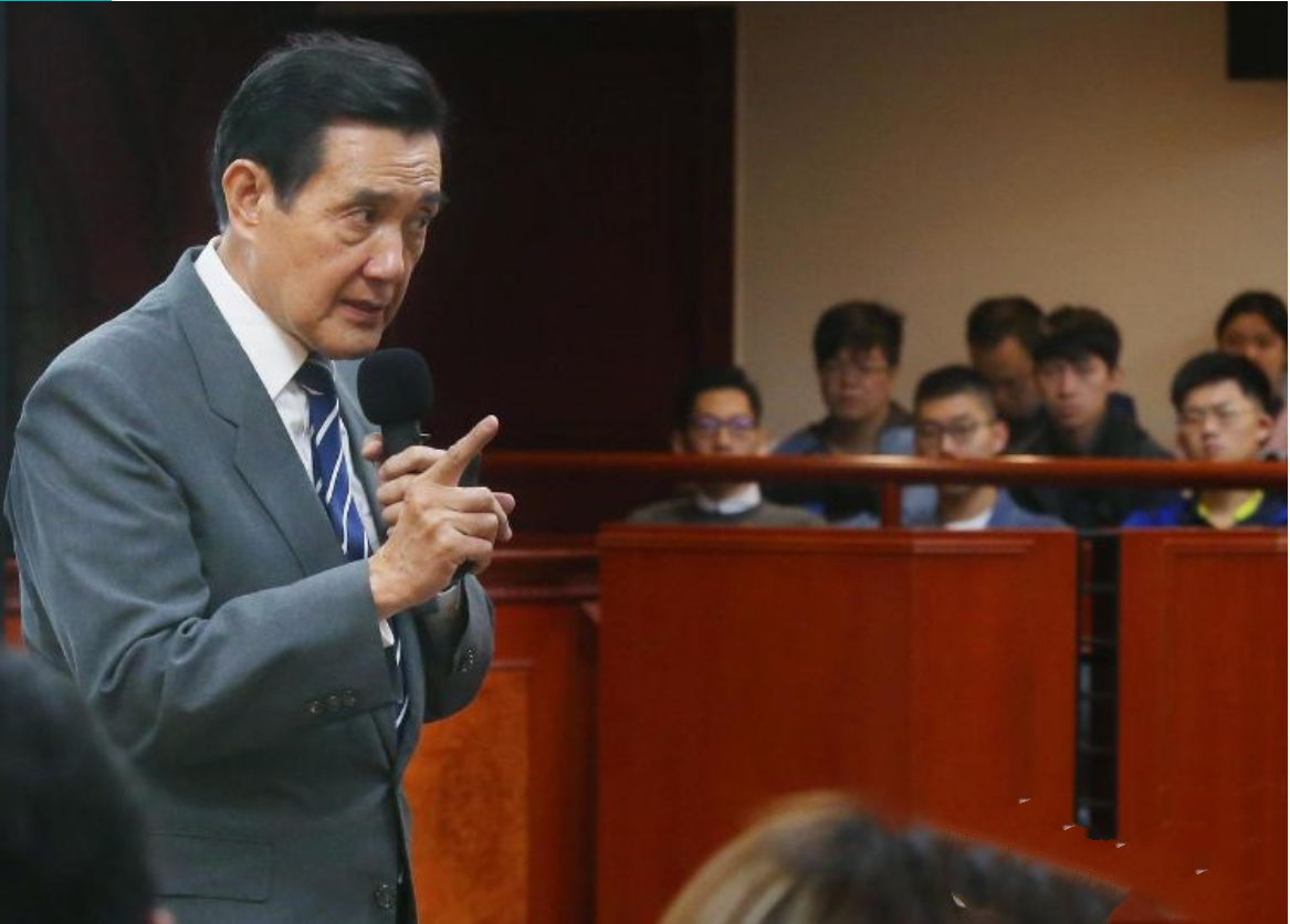 马英九@马英九今年70岁,他从没到过大陆,他的三姐今年72,在北京住11年