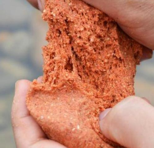 饵料|只要掌握了开饵技巧 耐心等待总会有鱼上钩——盛世三渔