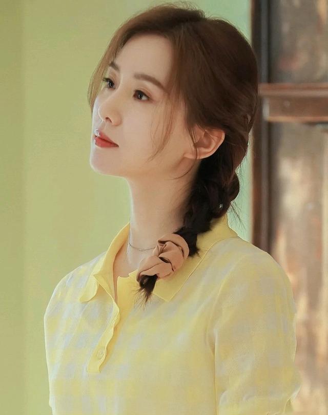 刘诗诗|刘诗诗不仅演技好,流金岁月里每一套衣服都是穿搭教材,真心好看