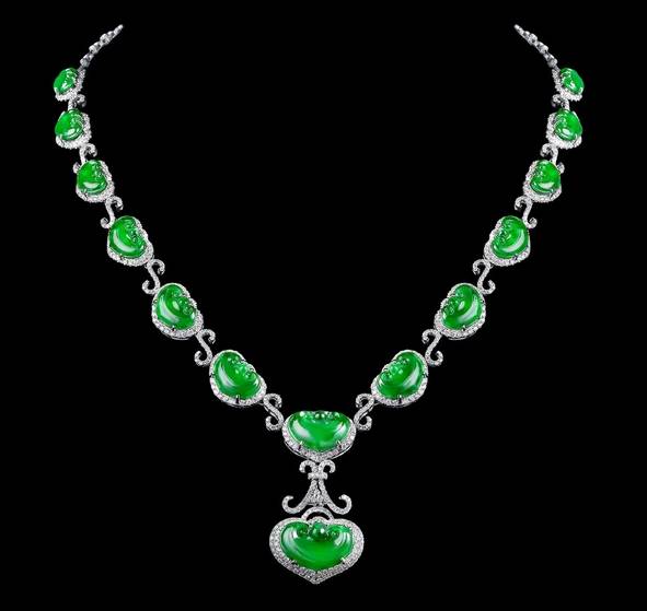 『翡翠』已经到手的翡翠项链如何甄别真假？学会这四点鉴定机构都不用去！