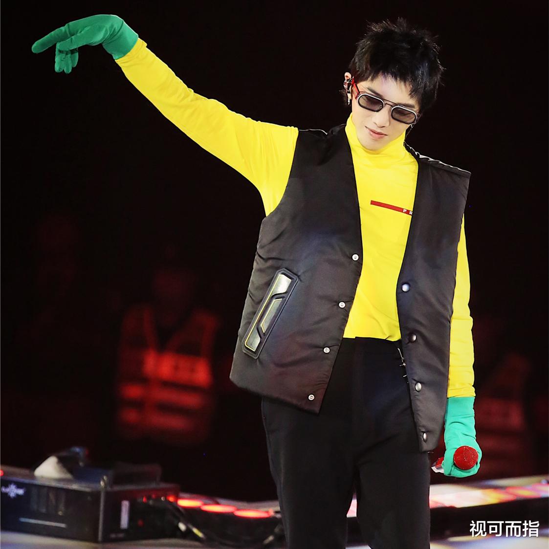 华晨宇|华晨宇复出节点耐人寻味，另类演唱会场景感人，实力唱将华丽回归