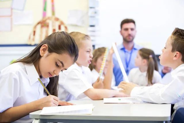 『填报志愿』高考选择志愿是一门大学问，需谨慎，提前做好准备心里才更有底